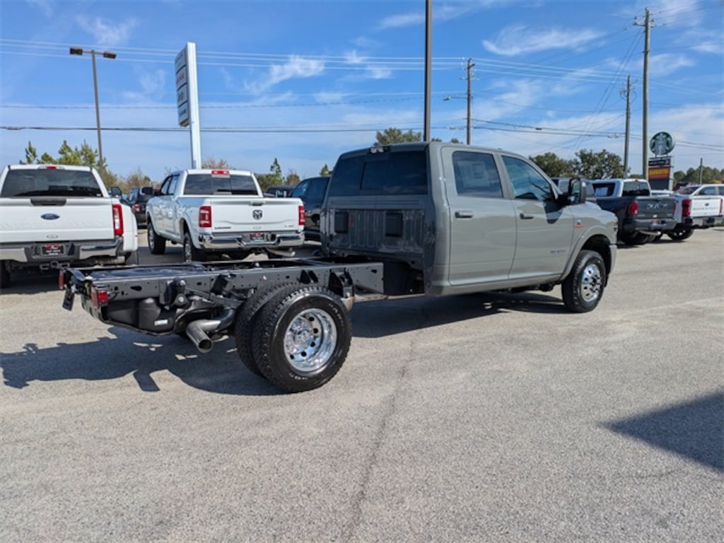 New 2026 Ram 3500 Chassis Cab 3500 BIG HORN CREW CAB CHASSIS 4X4 60' CA Pickup