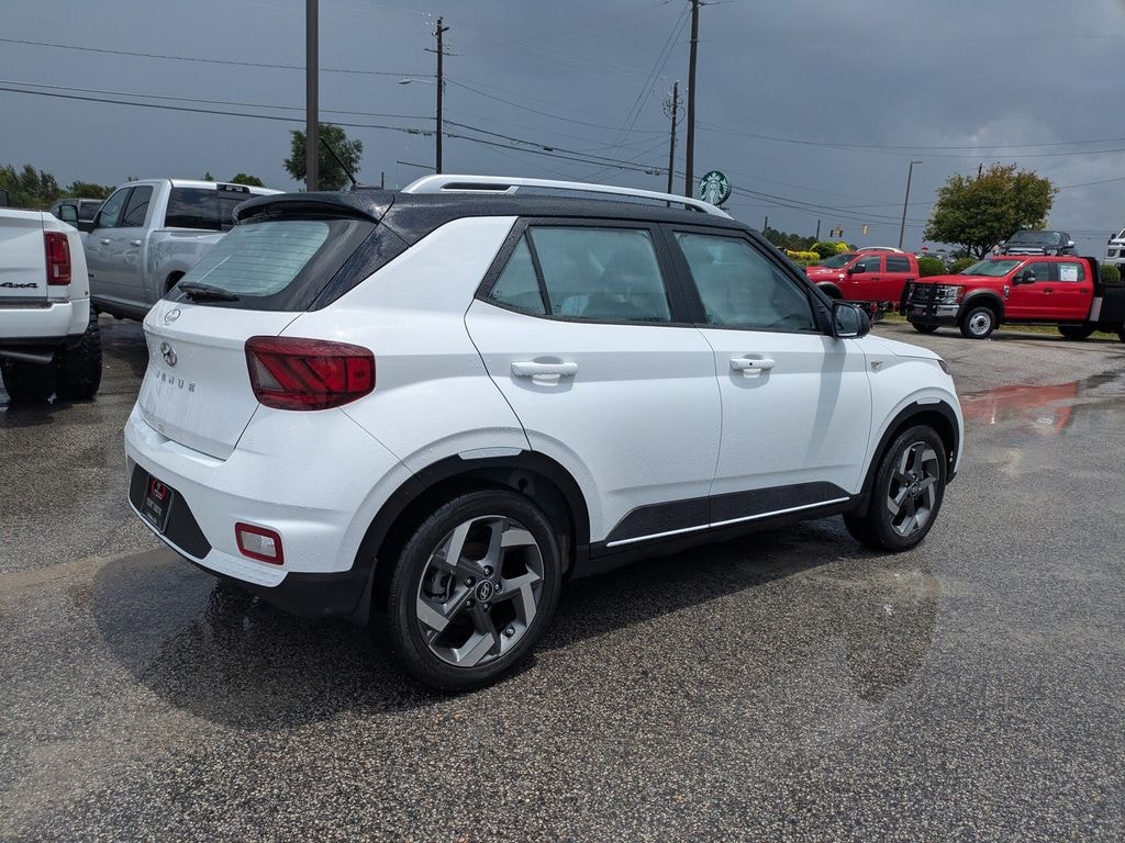 Used 2024 Hyundai Venue Limited SUV