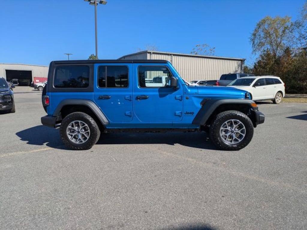 New 2026 Jeep Wrangler 4-DOOR SPORT S Sport Utility