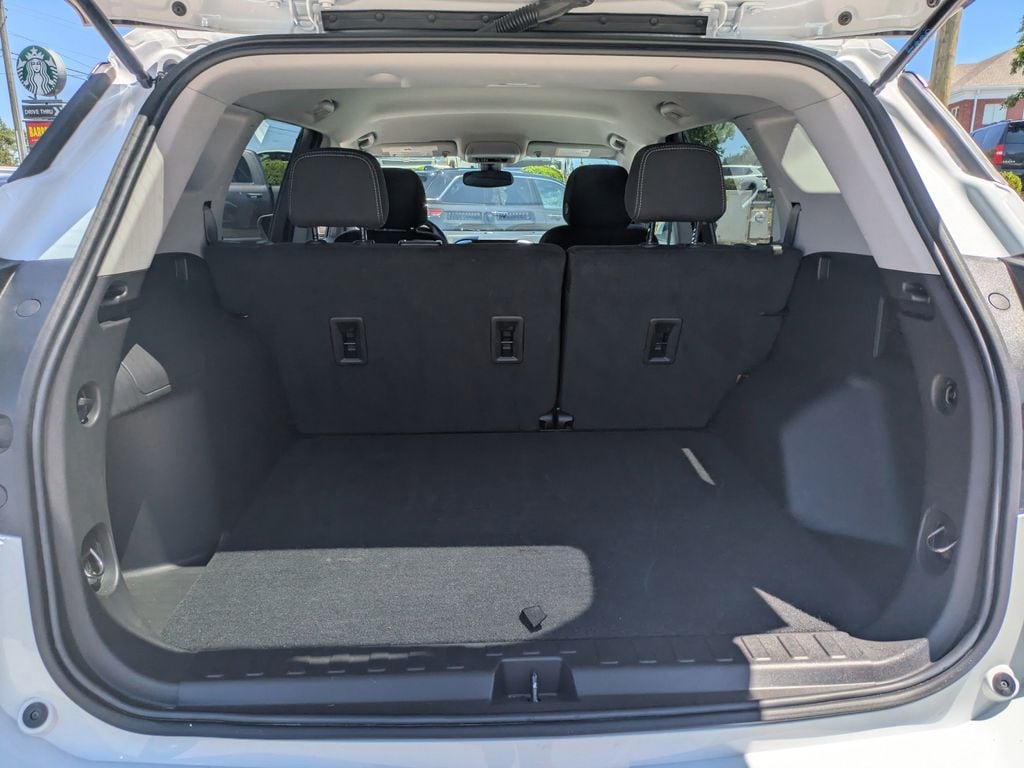 2024 GMC Terrain SLE - Photo 13