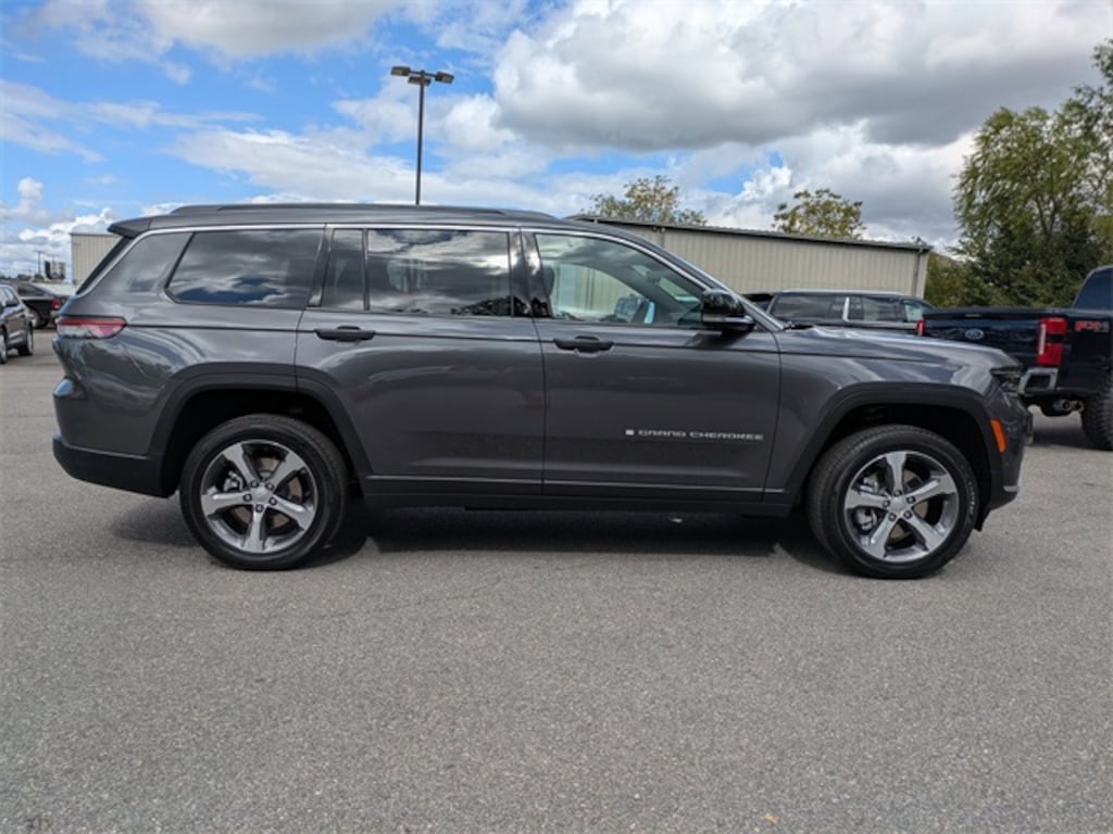 New 2025 Jeep Grand Cherokee L LIMITED 4X4 Sport Utility