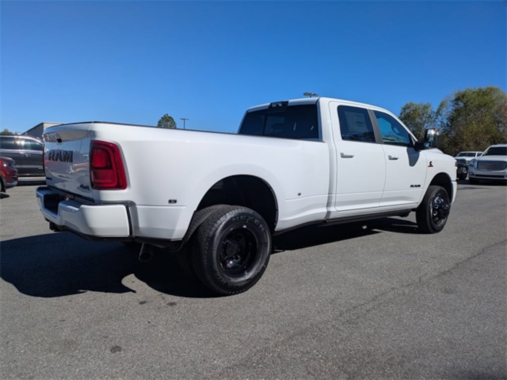 New 2026 Ram 3500 LARAMIE CREW CAB 4X4 8' BOX Pickup