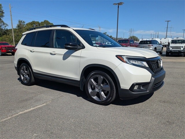 2019 Honda Passport Touring photo 2