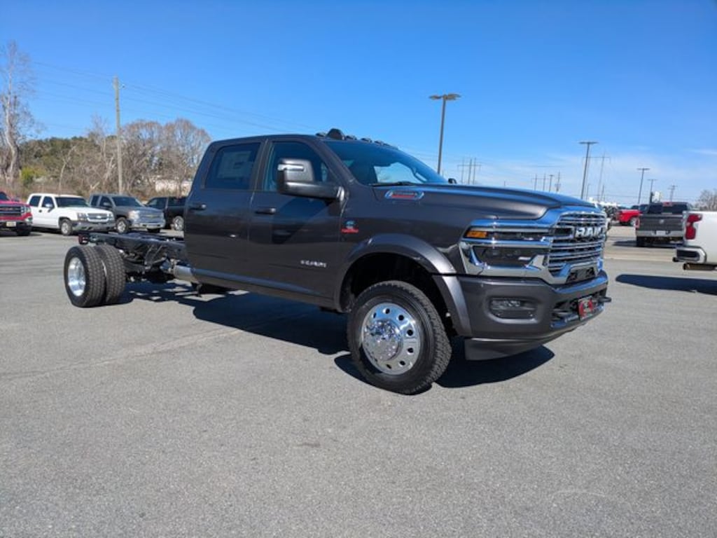 New 2026 Ram 5500 Chassis Cab TRADESMAN CREW 4X4 84' CA Pickup