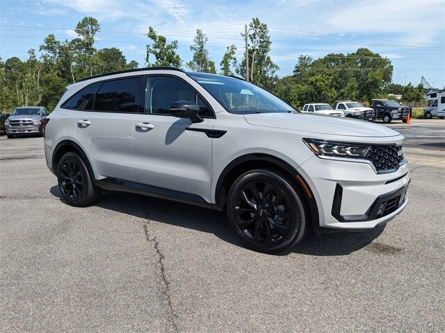 2023 Kia Sorento SX photo 2