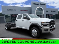 2026 Ram 5500 Chassis Cab TRADESMAN  CREW  4X4 84' CA Pickup