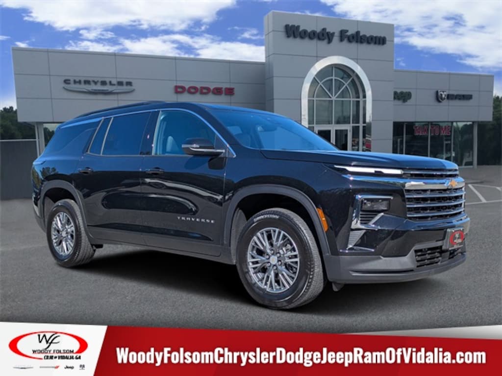 Used 2025 Chevrolet Traverse LT SUV