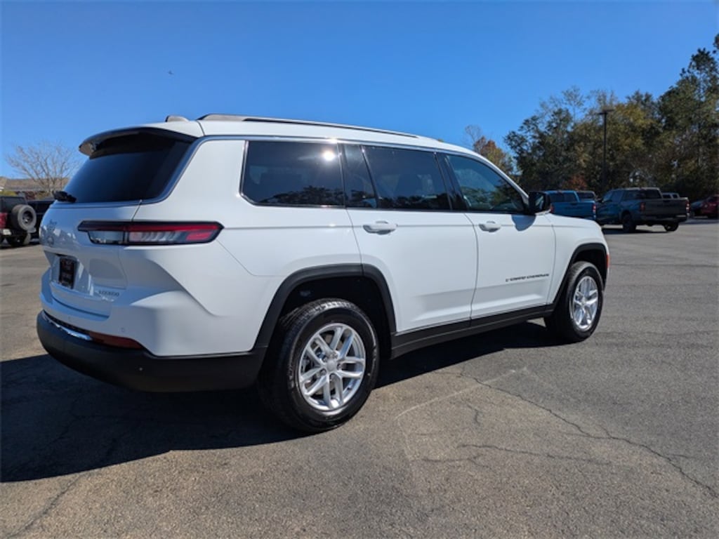New 2025 Jeep Grand Cherokee L LAREDO X 4X2 Sport Utility