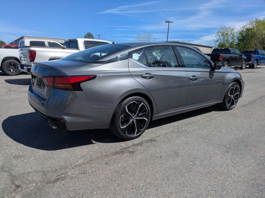 Used 2025 Nissan Altima 2.5 SR Sedan