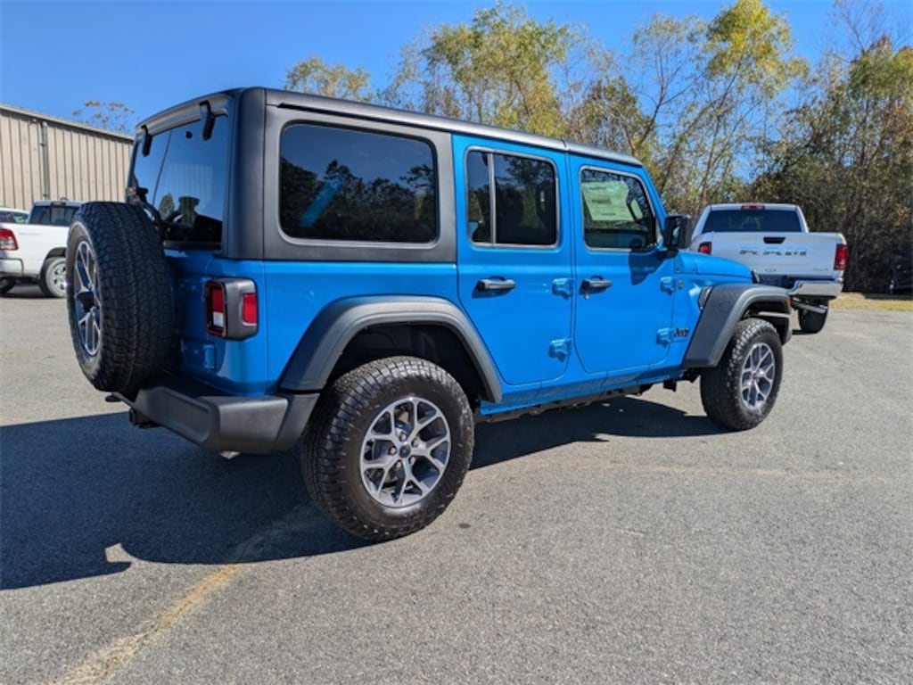 New 2026 Jeep Wrangler 4-DOOR SPORT S Sport Utility