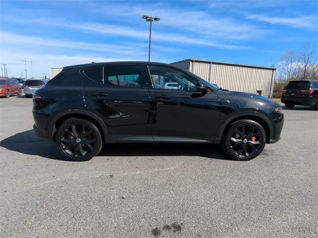 2024 Dodge Hornet R/T Plus photo 2