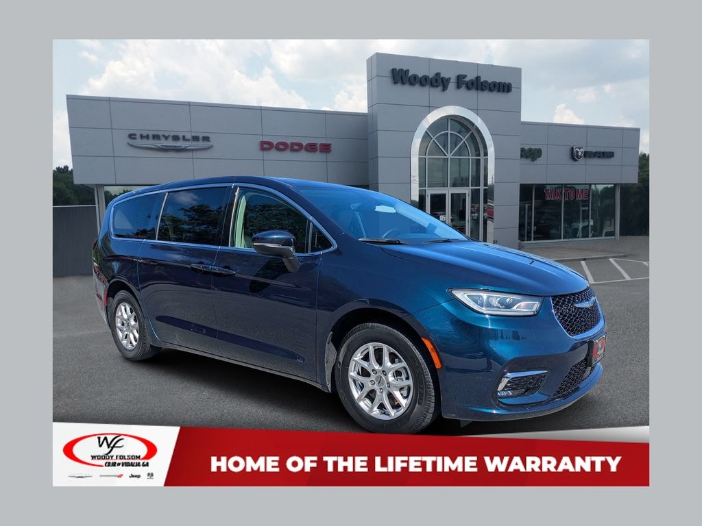 Used 2023 Chrysler Pacifica Touring L Minivan/Van