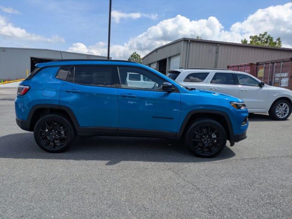 New 2026 Jeep Compass LATITUDE ALTITUDE 4X4 Sport Utility