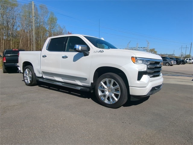 Used 2023 Chevrolet Silverado 1500 High Country with VIN 3GCUDJEL3PG108357 for sale in Vidalia, GA