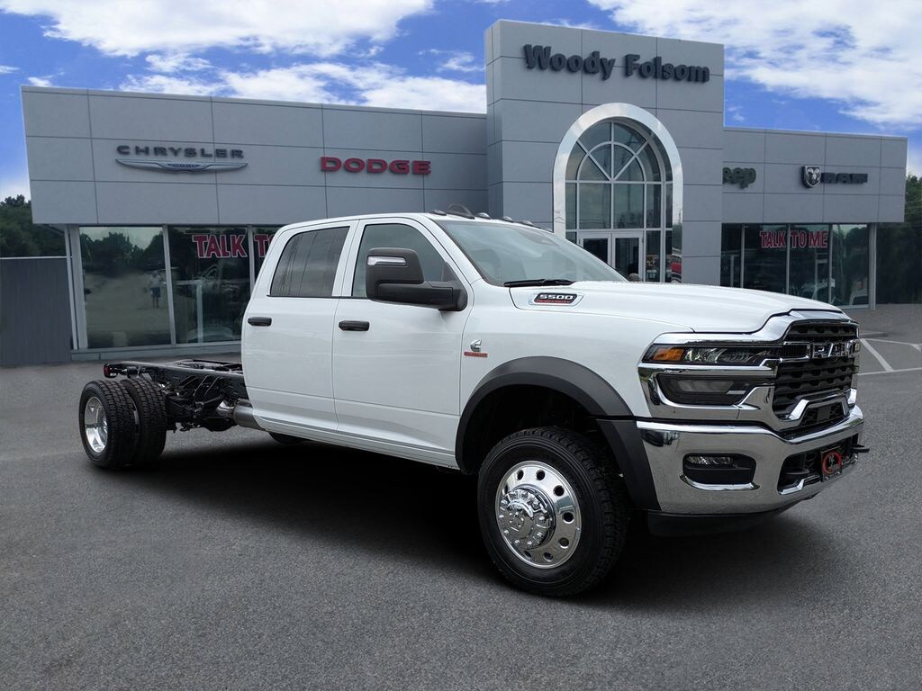 New 2026 Ram 5500 TRADESMAN CHASSIS CREW CAB 4X4 84' CA Pickup