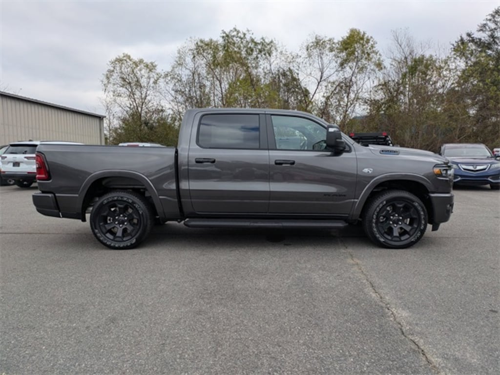 New 2026 Ram 1500 BIG HORN CREW CAB 4X4 5'7 BOX Pickup