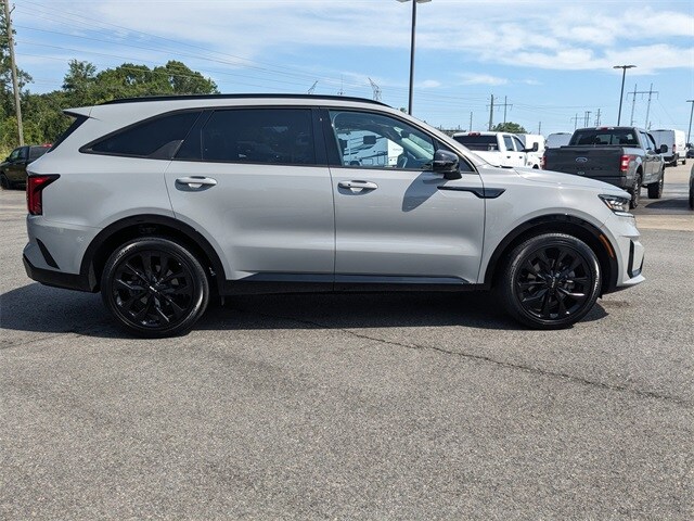 2023 Kia Sorento SX photo 3