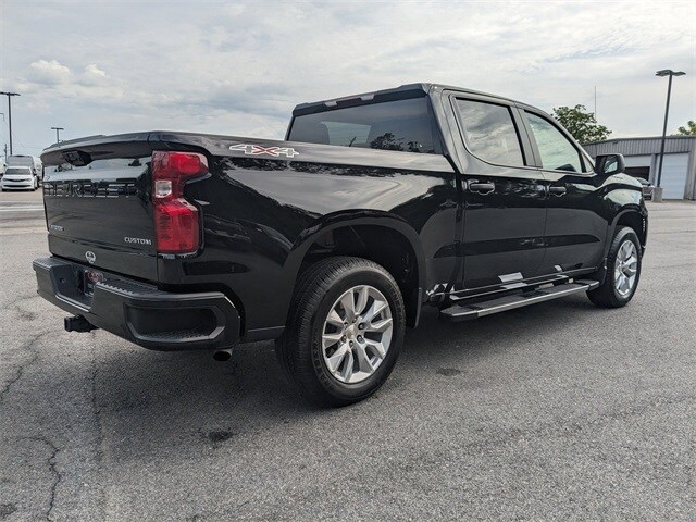 2024 Chevrolet Silverado 1500 Custom photo 4