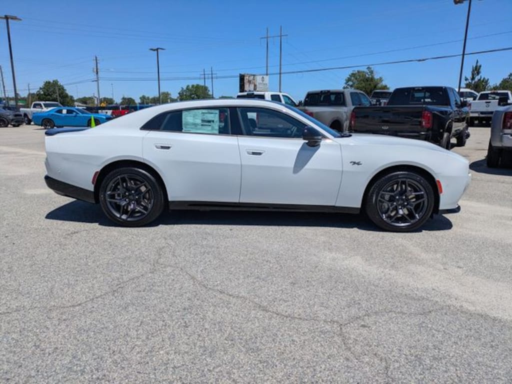 New 2026 Dodge Charger R/T PLUS 4-DOOR AWD Sedan