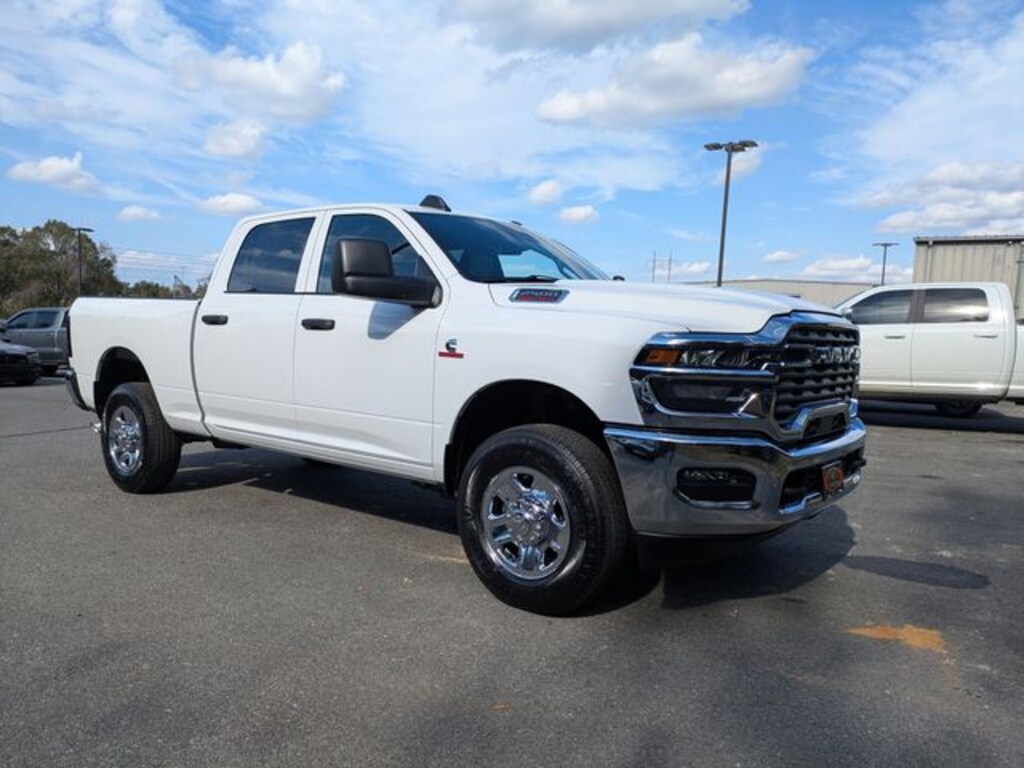 New 2026 Ram 2500 TRADESMAN CREW CAB 4X4 6'4 BOX Pickup