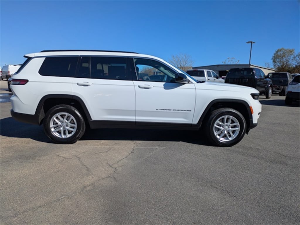 New 2025 Jeep Grand Cherokee L LAREDO X 4X2 Sport Utility