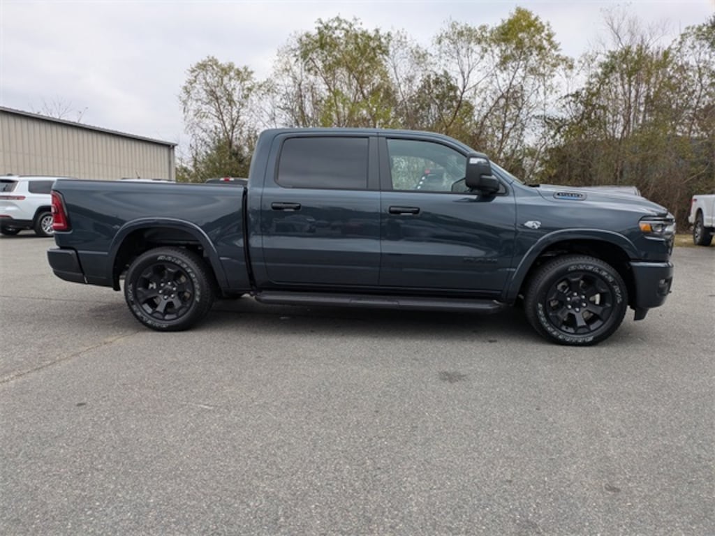 New 2026 Ram 1500 BIG HORN CREW CAB 4X4 5'7 BOX Pickup