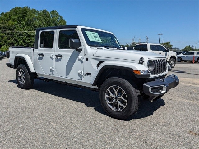 2024 Jeep Gladiator Sport S photo 2