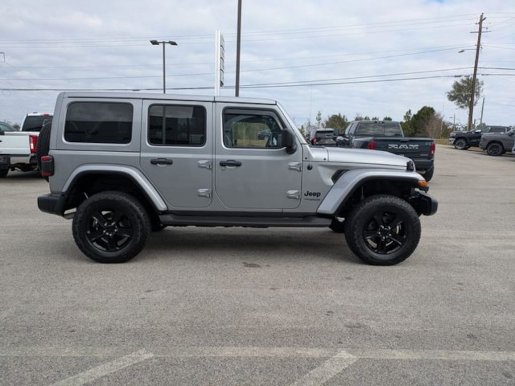 Used 2021 Jeep Wrangler Unlimited Sahara Altitude SUV