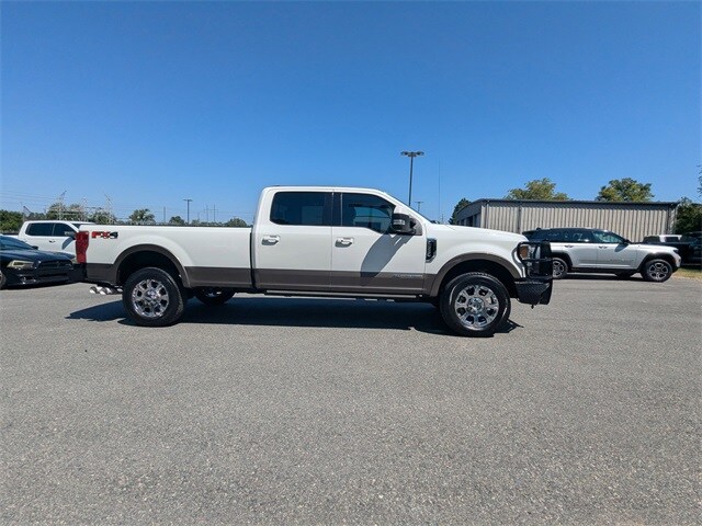 2021 Ford F-350 Lariat photo 3