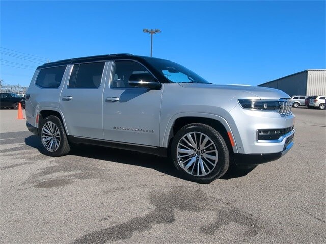 2024 Jeep Grand Wagoneer III photo 2
