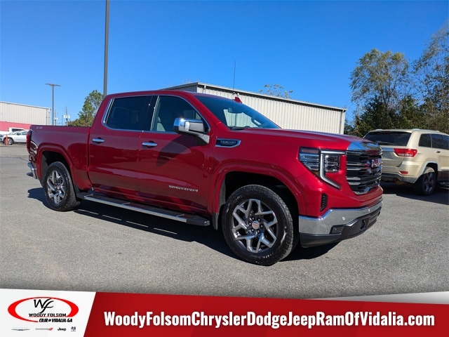 2025 GMC Sierra 1500 SLT's photo