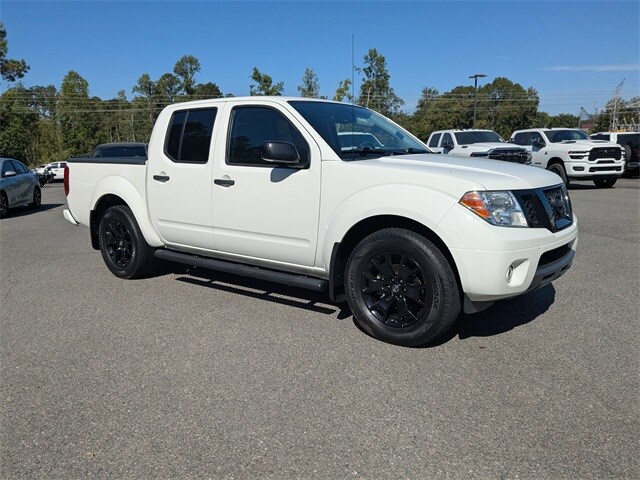 2021 Nissan Frontier SV photo 2