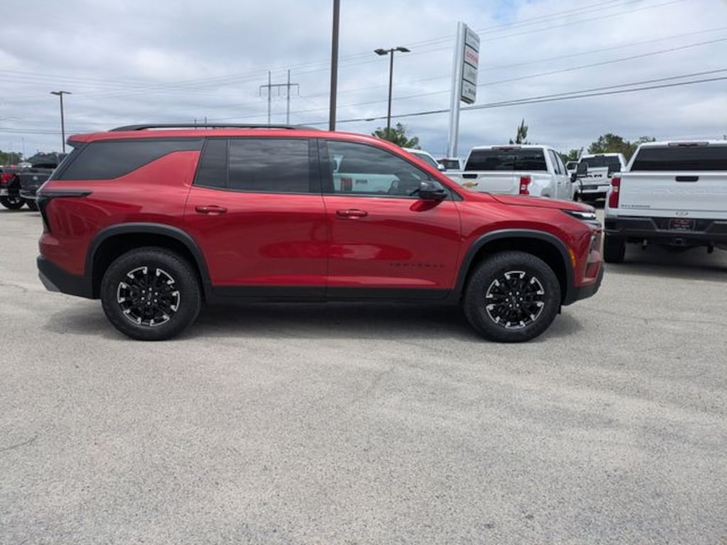 Used 2024 Chevrolet Traverse Z71 SUV