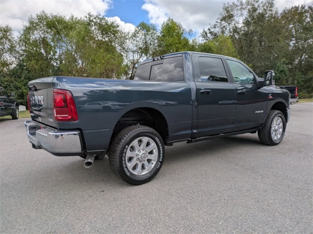 New 2026 Ram 2500 LARAMIE CREW CAB 4X4 6'4 BOX Pickup