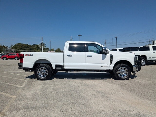 2024 Ford F-250 Lariat photo 2