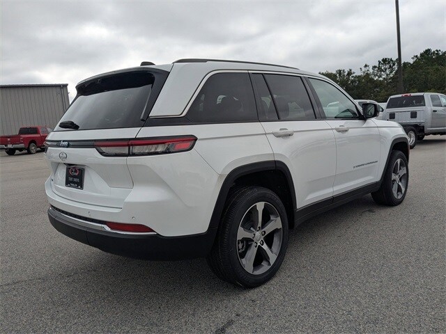 2023 Jeep Cherokee 4xe Sport photo 2