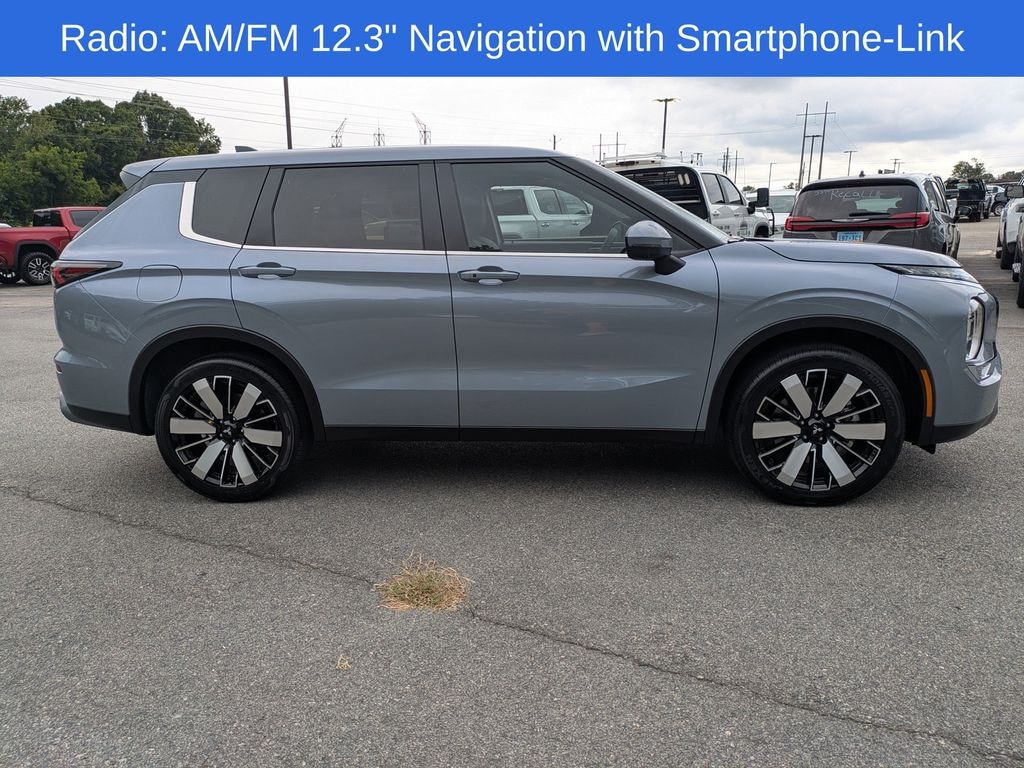 Used 2026 Mitsubishi Outlander LE SUV