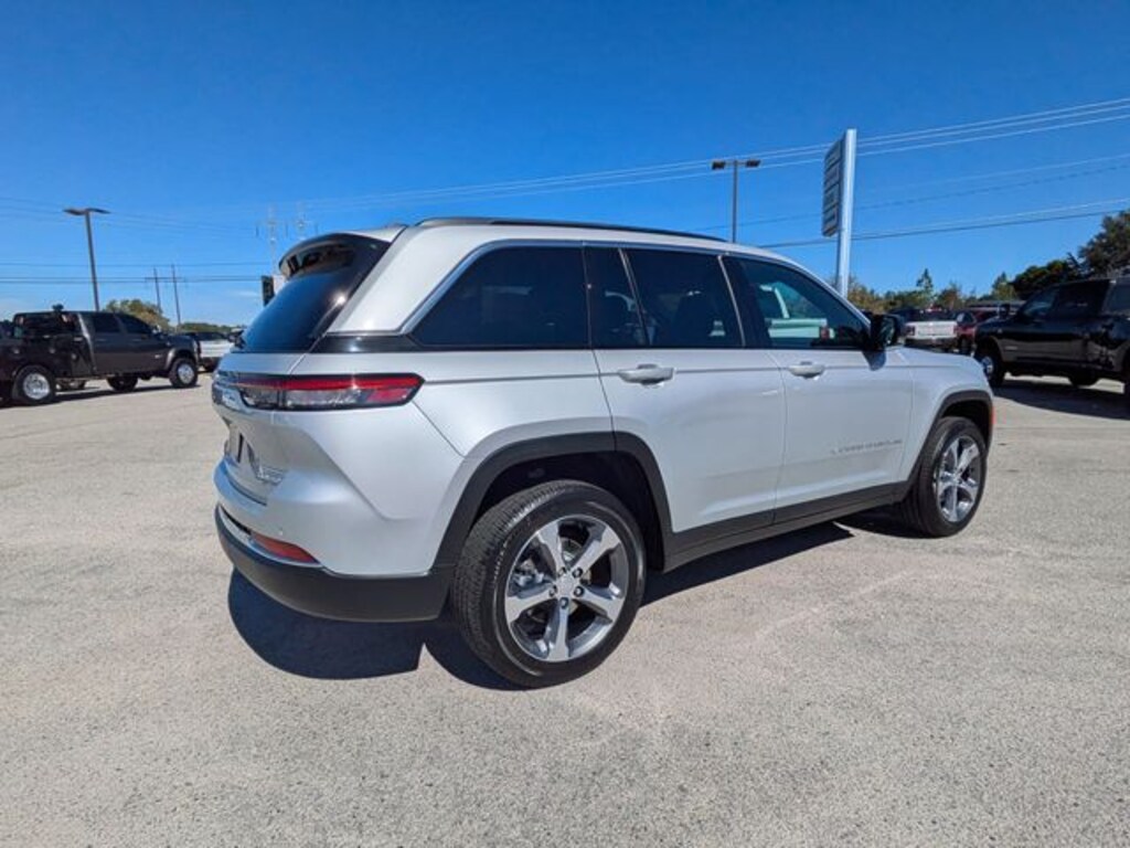 New 2025 Jeep Grand Cherokee LIMITED 4X4 Sport Utility