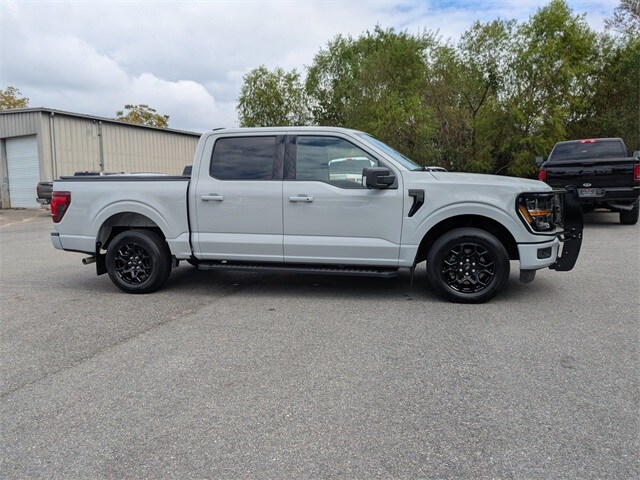 2024 Ford F-150 XLT photo 2