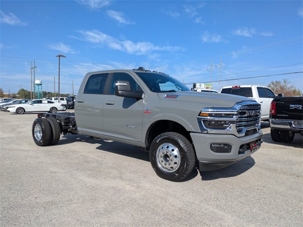 New 2026 Ram 3500 Chassis Cab 3500 BIG HORN CREW CAB CHASSIS 4X4 60' CA Pickup