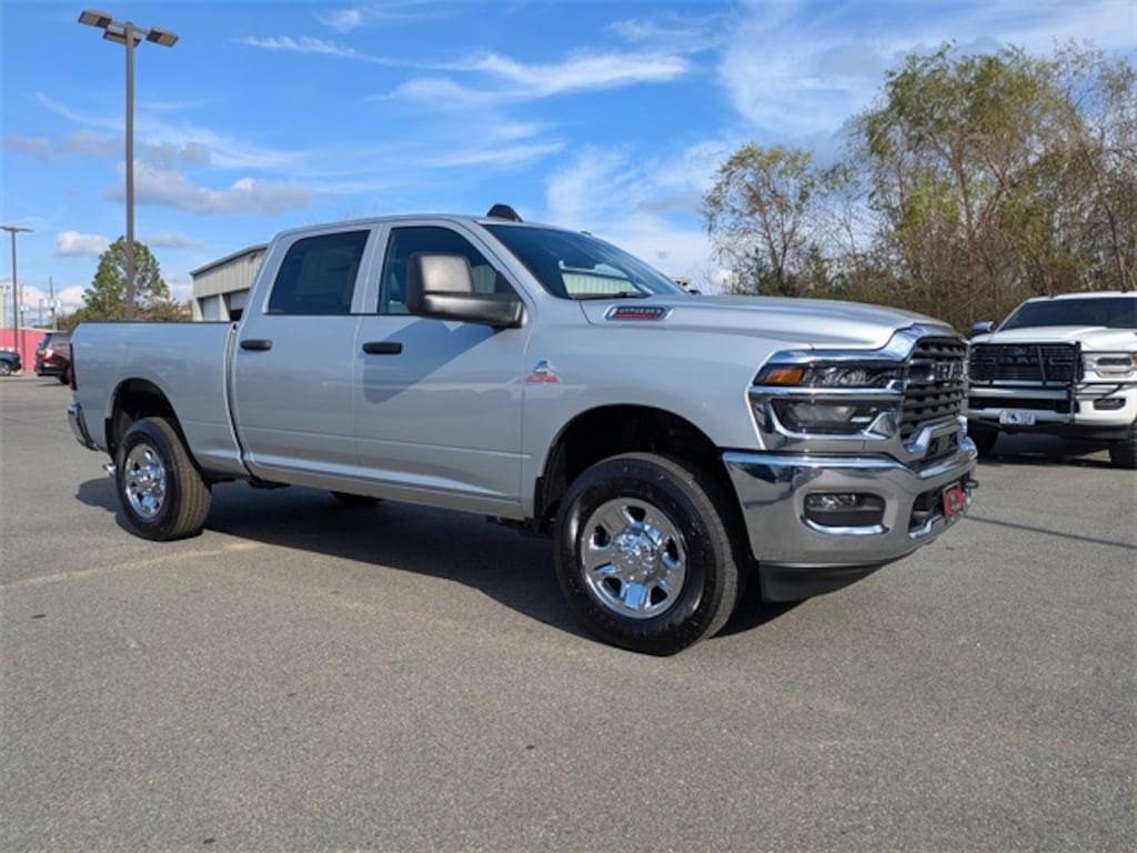 New 2026 Ram 2500 TRADESMAN CREW CAB 4X4 6'4 BOX Pickup
