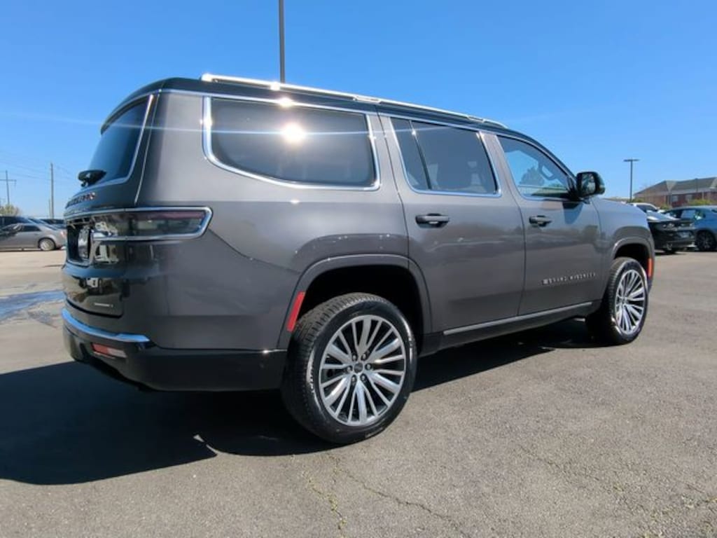 New 2024 Jeep Grand Wagoneer SERIES III 4X4 Sport Utility