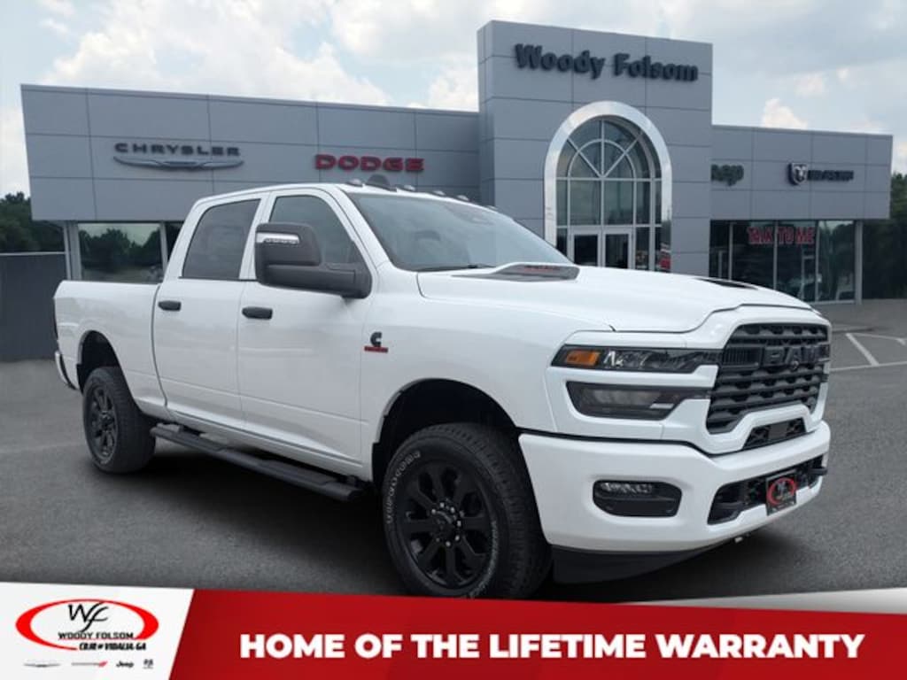 New 2026 Ram 2500 BLACK EXPRESS CREW CAB 4X4 6'4 BOX Pickup