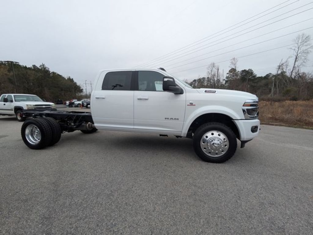 New 2026 Ram 4500 Chassis Cab BIG HORN CREW 4X4 60' CA Pickup