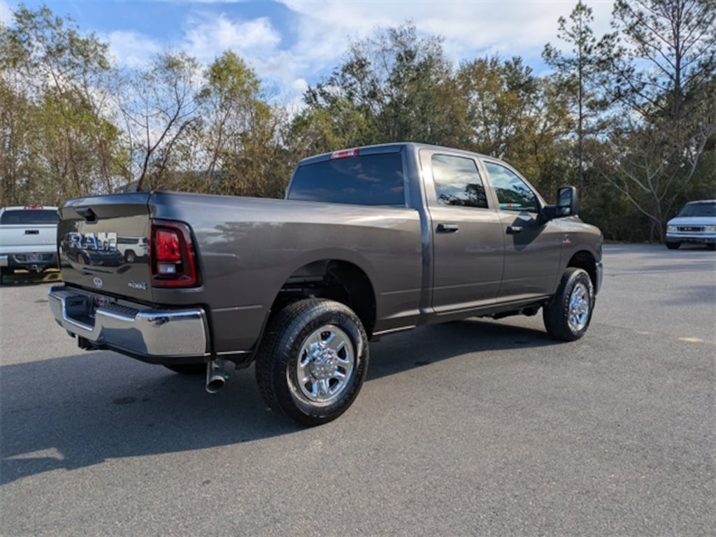 New 2026 Ram 2500 TRADESMAN CREW CAB 4X4 6'4 BOX Pickup
