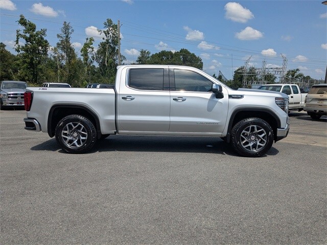 2022 Gmc Sierra 1500 SLT photo 2