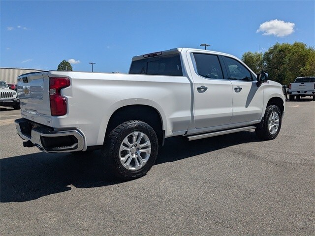 2023 Chevrolet Silverado 1500 LTZ photo 3