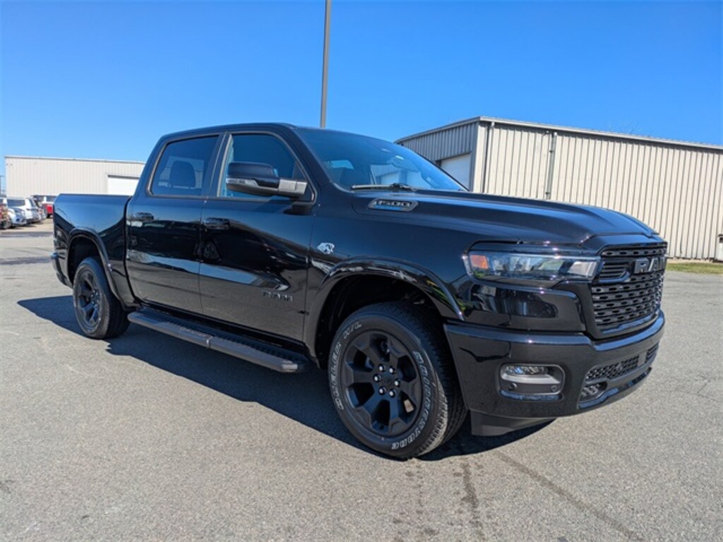 New 2026 Ram 1500 BIG HORN CREW CAB 4X4 5'7 BOX Pickup