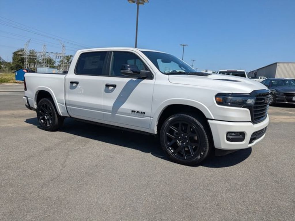 New 2026 Ram 1500 LARAMIE CREW CAB 4X4 5'7 BOX Pickup