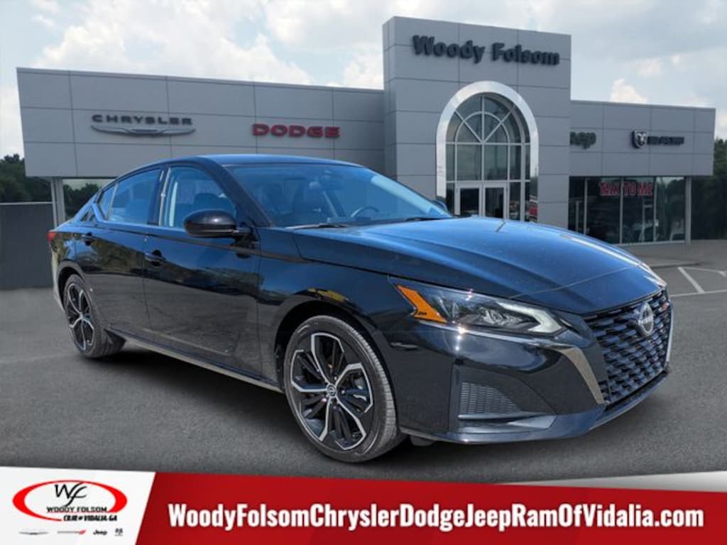 Used 2025 Nissan Altima 2.5 SR Sedan